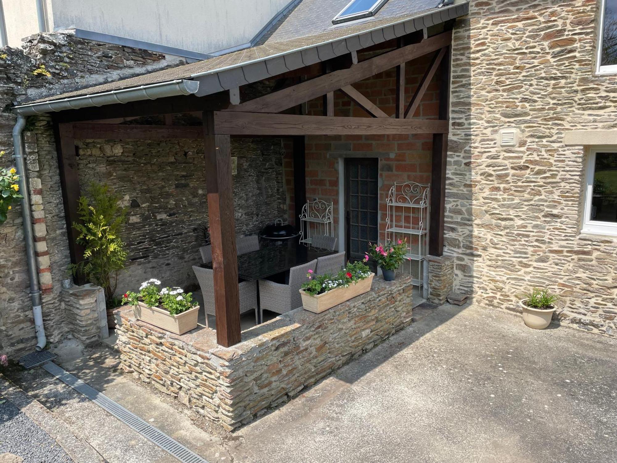 Les Maisons Des Halles Cerisy-la-Foret Exterior photo